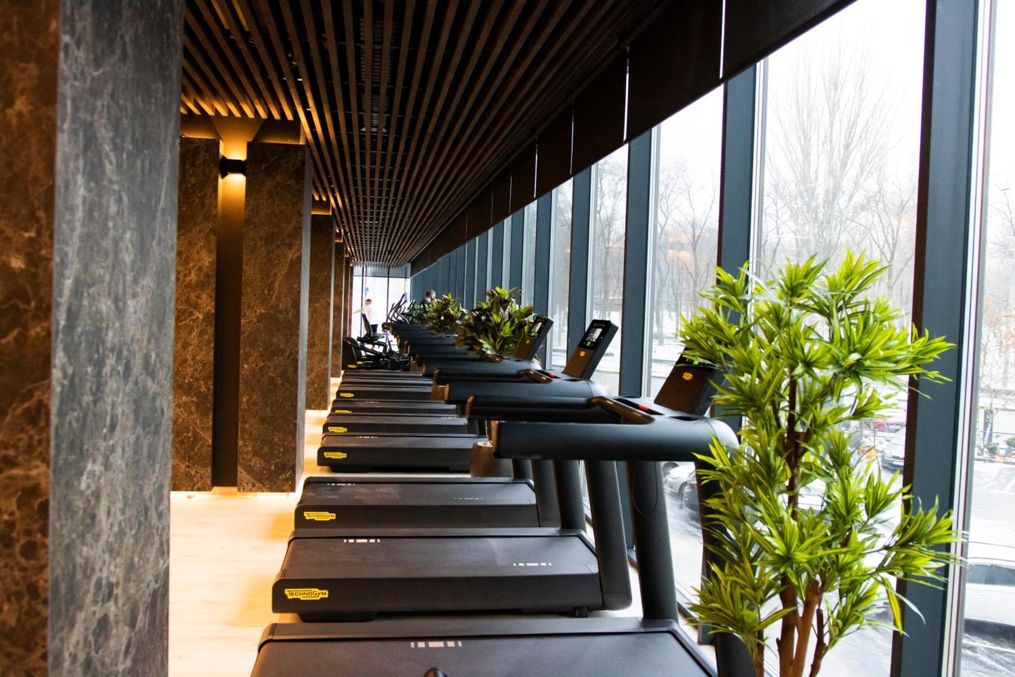 Tsunami Spa Hotel Dnipro Exterior photo