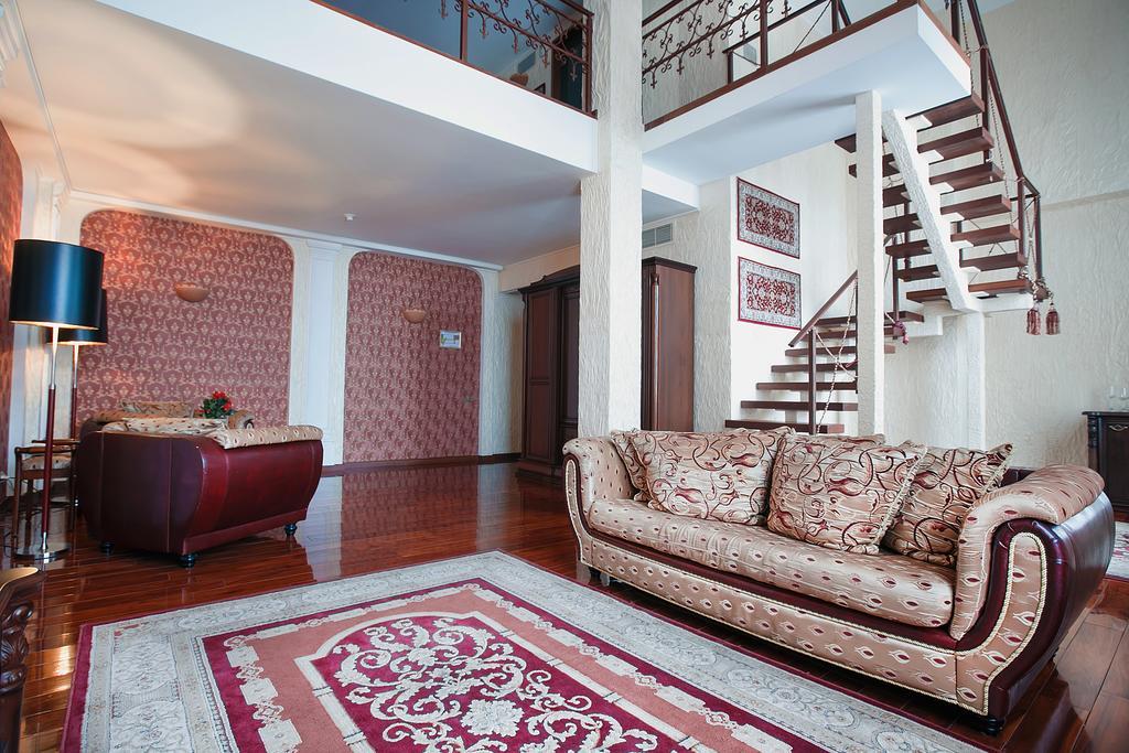 Tsunami Spa Hotel Dnipro Exterior photo